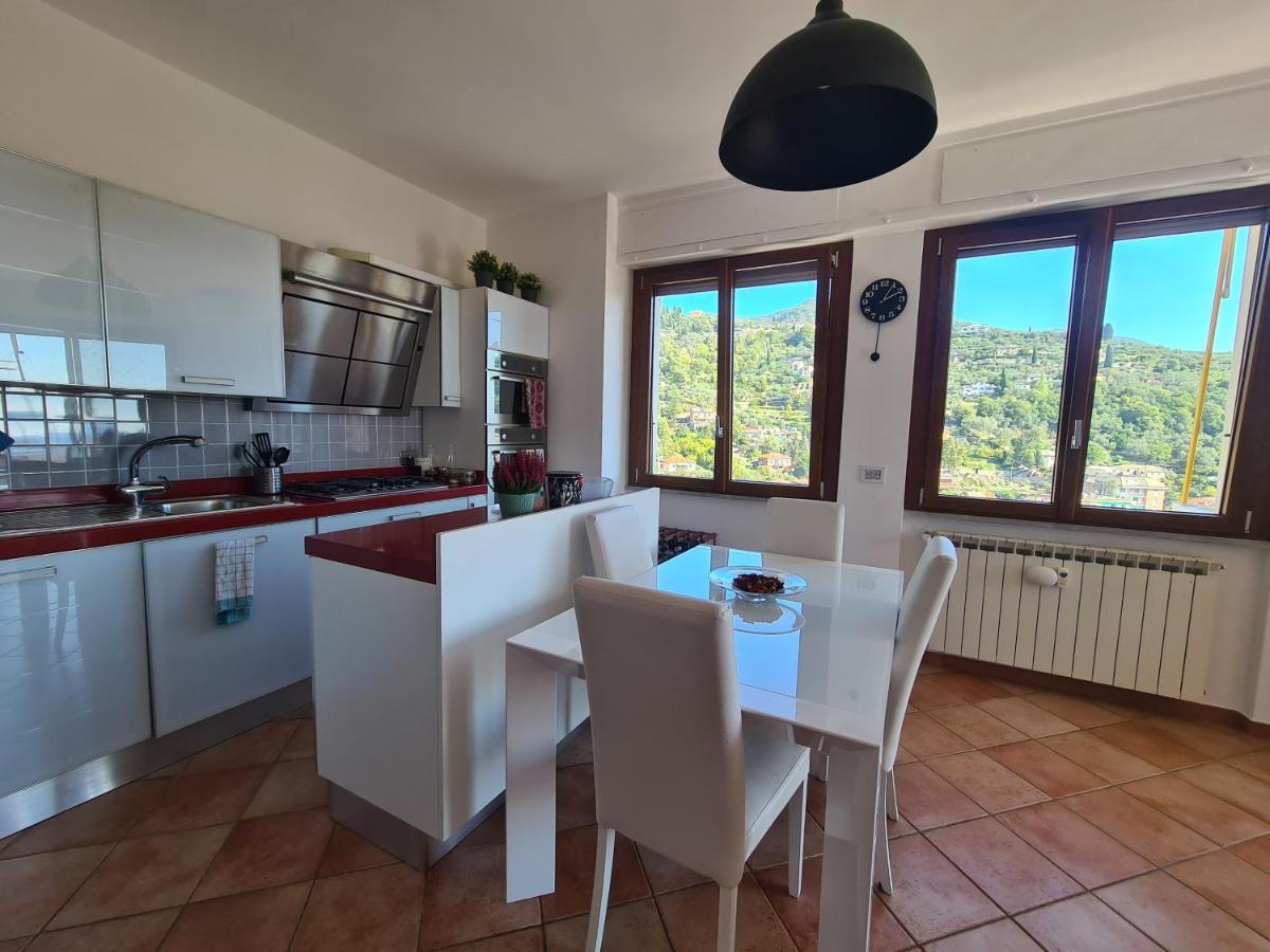 Casa Erica By Portofinovacanze Rapallo Bagian luar foto