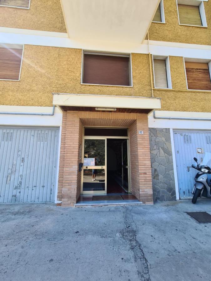Casa Erica By Portofinovacanze Rapallo Bagian luar foto