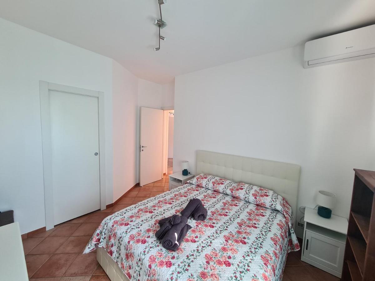 Casa Erica By Portofinovacanze Rapallo Bagian luar foto